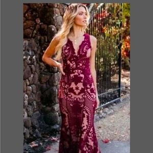 VICI COLLECTION - Beauty Never Fades Lace Maxi - Wine